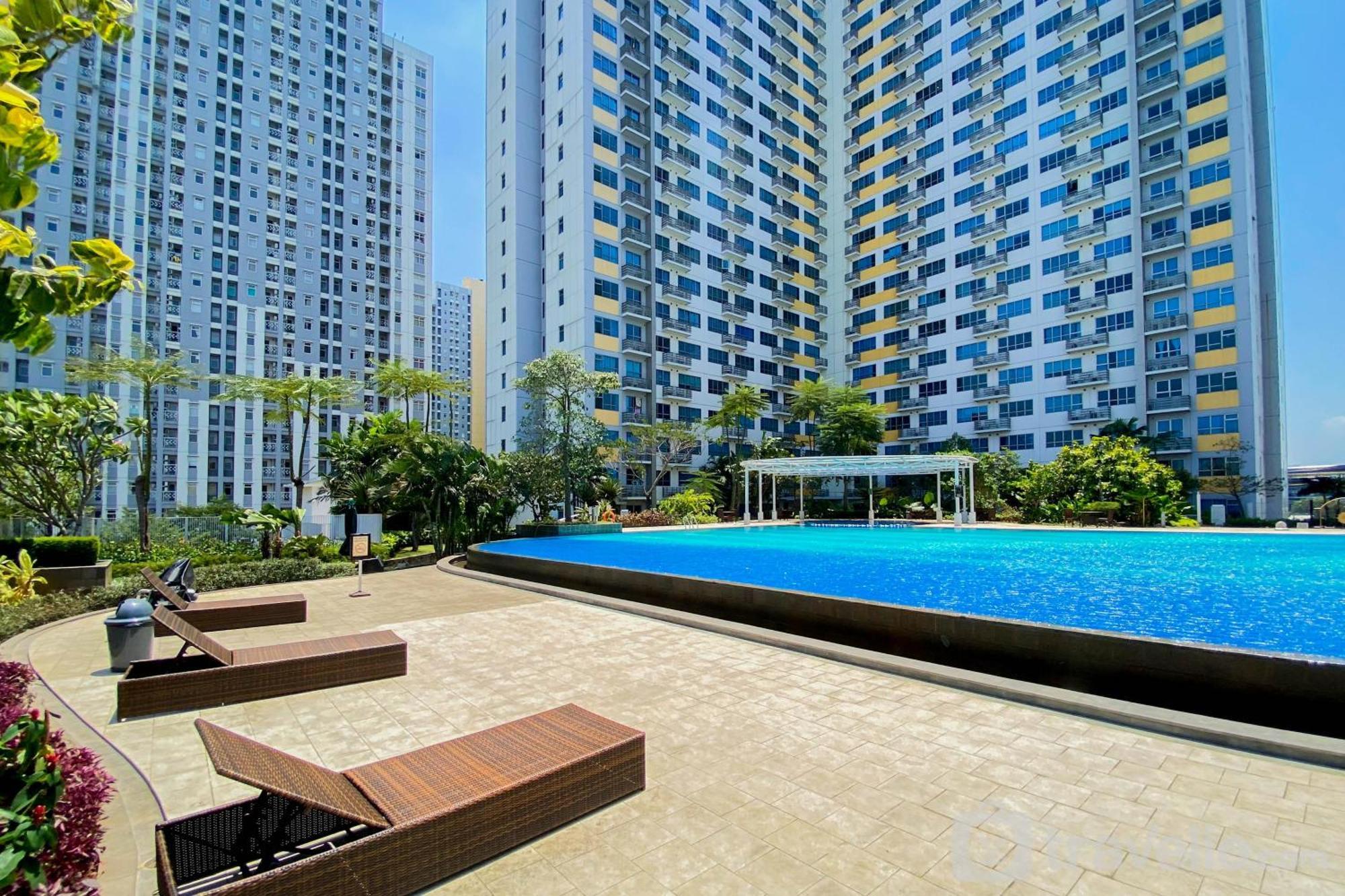 And Comfy At Springlake Summarecon By Travelio
