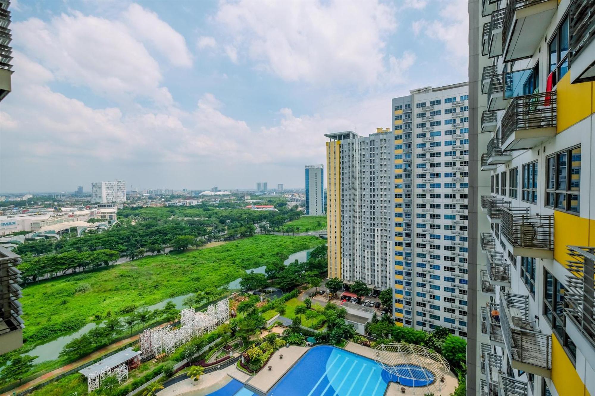 Apartemen And Comfy At Springlake Summarecon By Travelio Bekasi