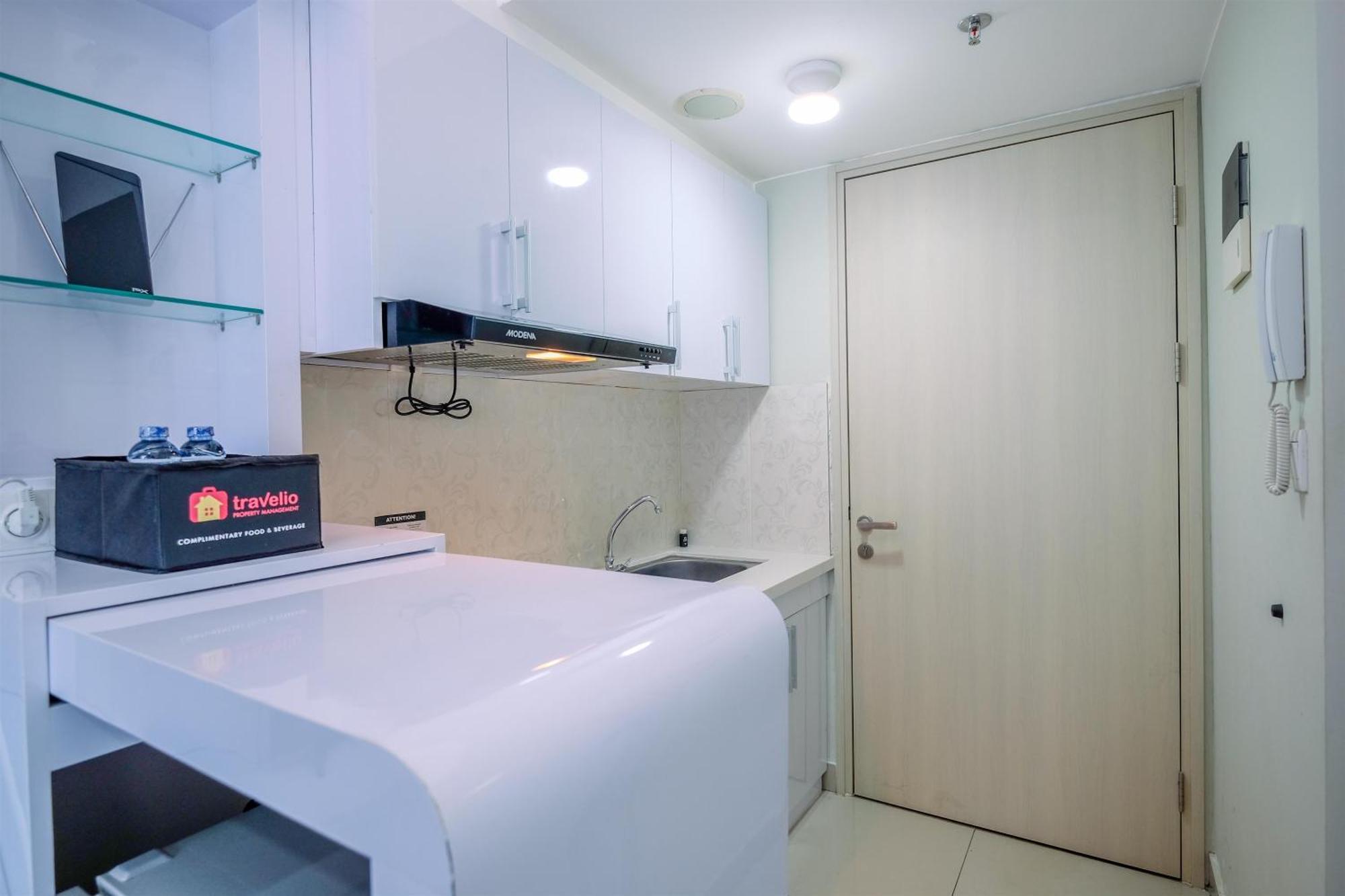 And Comfy At Springlake Summarecon By Travelio Apartemen Bekasi
